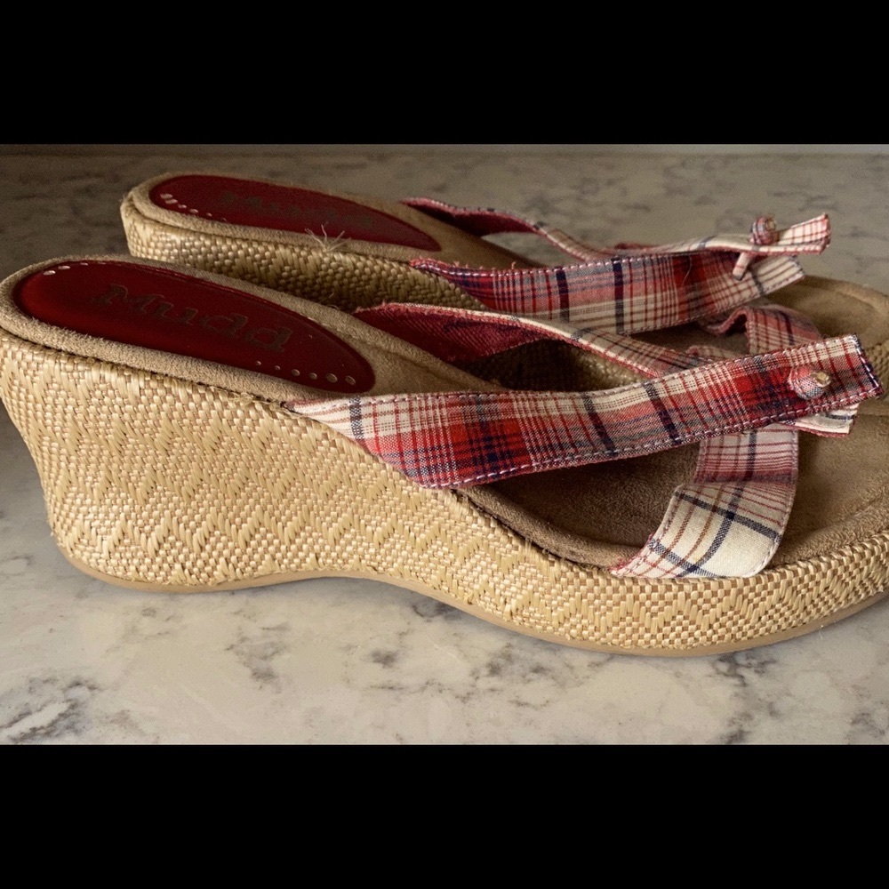 MUDD Women’s Wedge Sandals